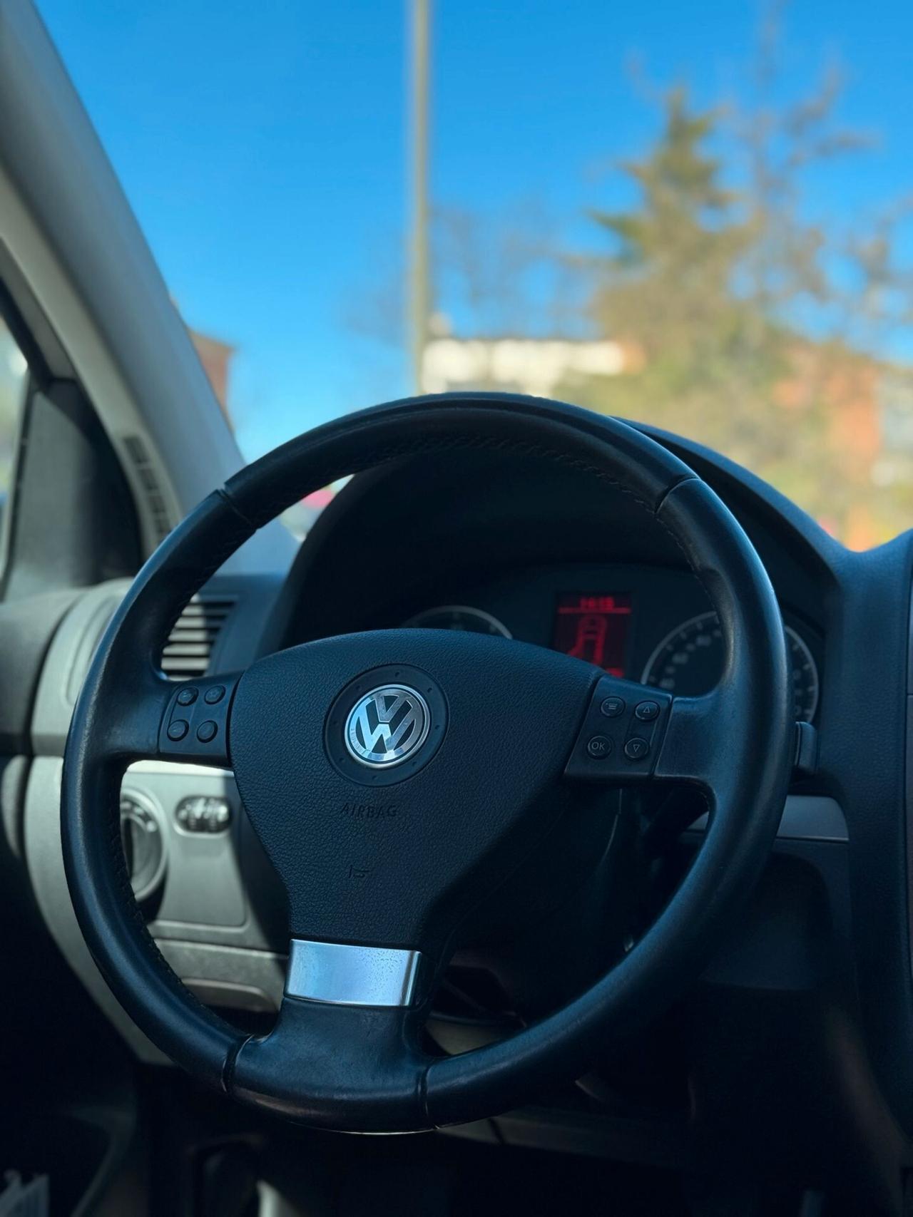 Volkswagen Golf 1.4 16V TSI 5p. DSG 7G x neopatentati