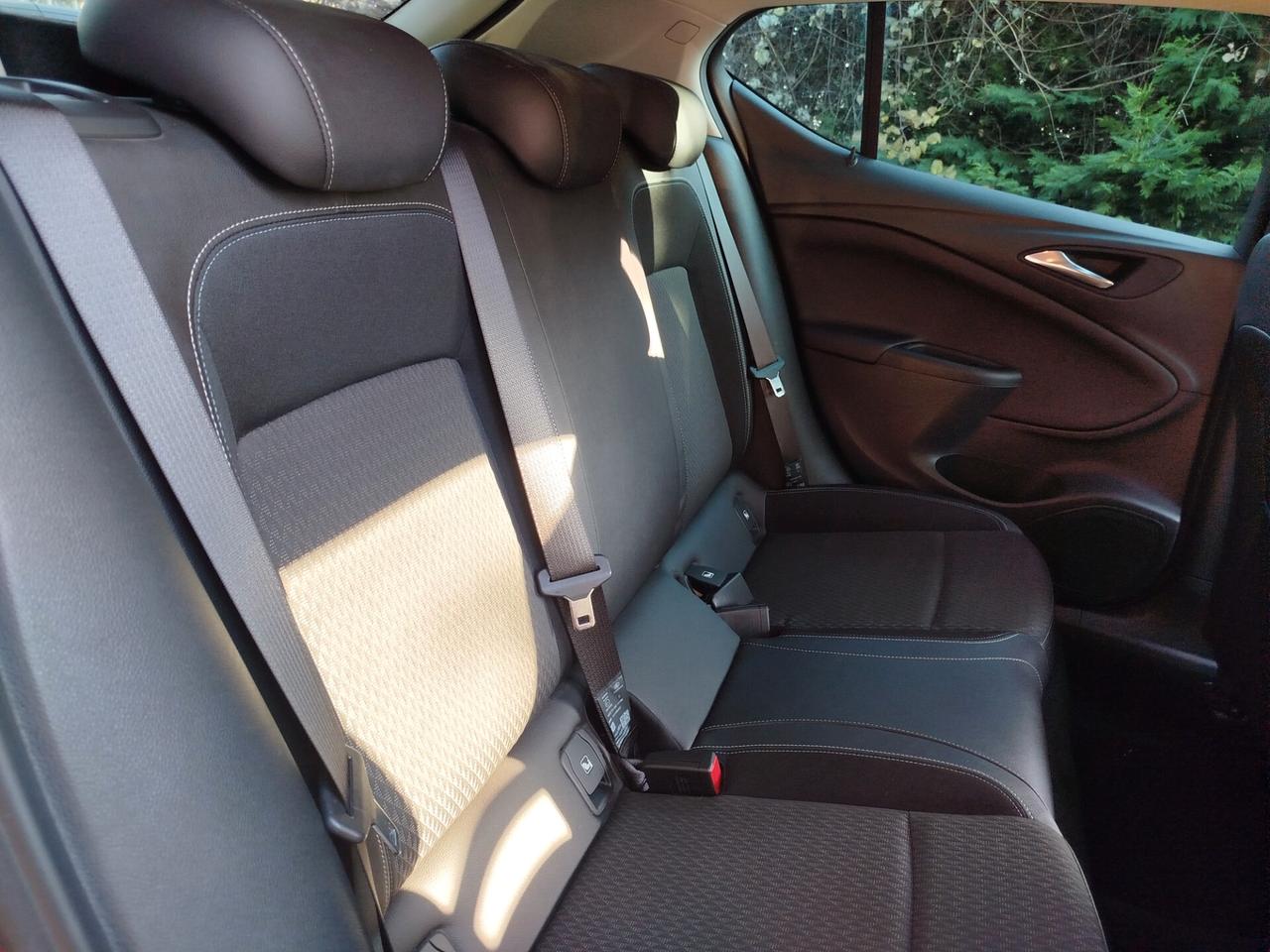 Opel Astra 1.6 BiTurbo OPC Line