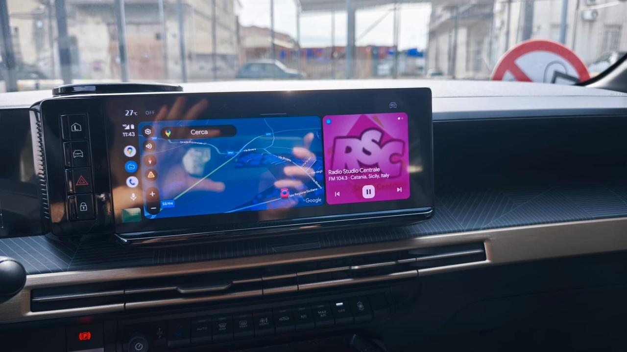 Lancia Ypsilon Hybrid e-DCT