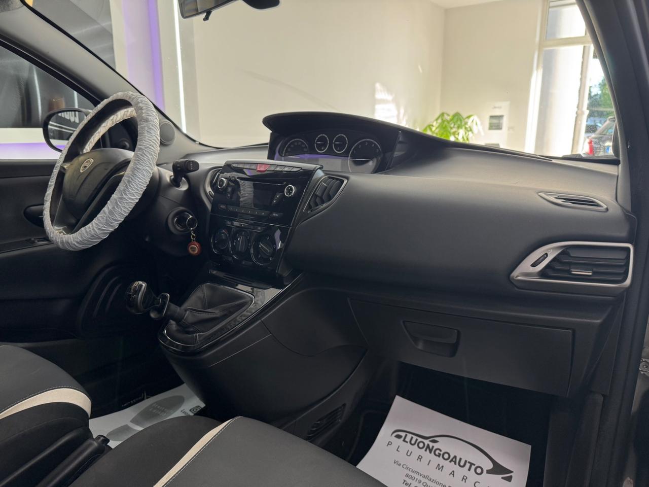 Lancia Ypsilon 1.2 69 CV 5 GPL Platinum