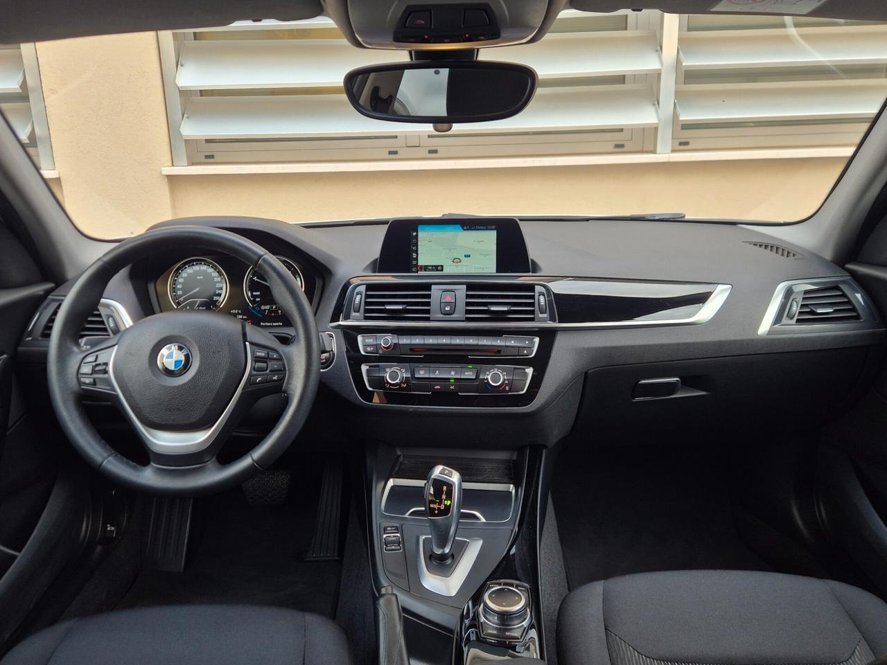 Bmw 116 116d 5p. Advantage
