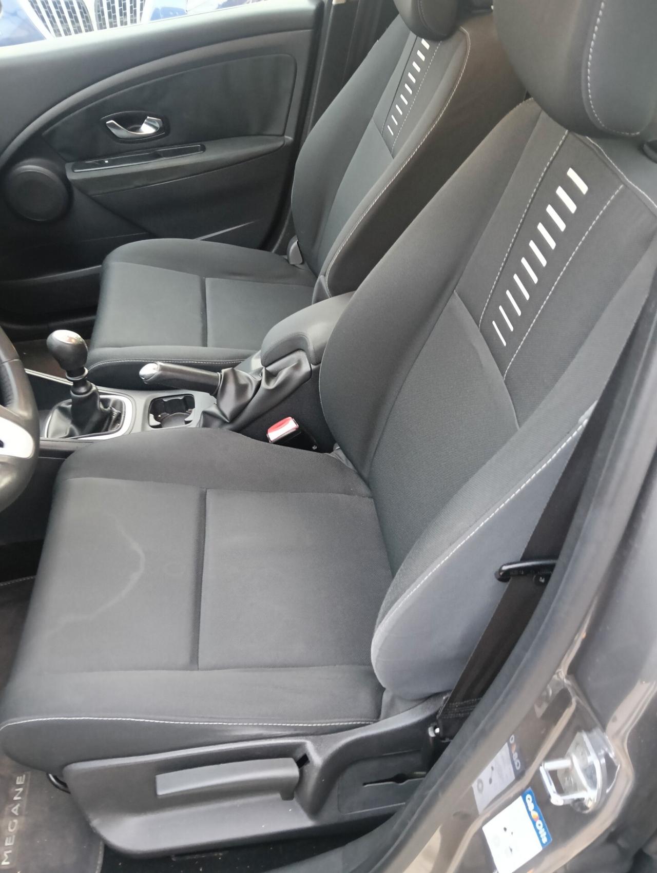 Renault Megane Mégane 1.5 dCi 110CV EDC SporTour Attractive