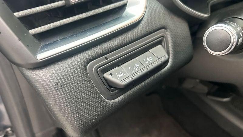 Renault Clio 1.6 E-Tech hybrid Zen 140cv auto my21 1.6 E-Tech hybrid Zen 140cv auto