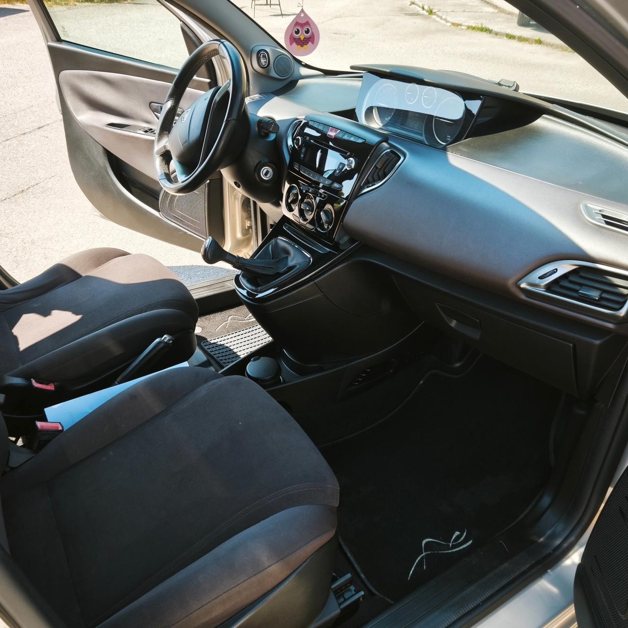Lancia Ypsilon 1.3 MJT 16V 95 CV 5 porte S&S Gold