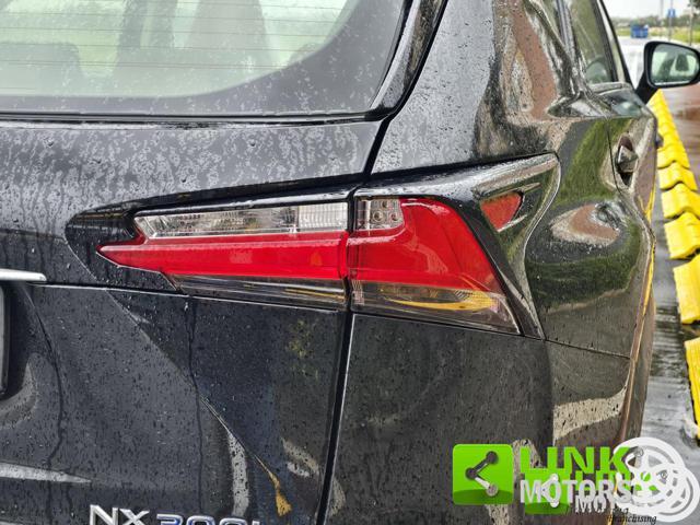 LEXUS NX 300h Hybrid 4WD Executive