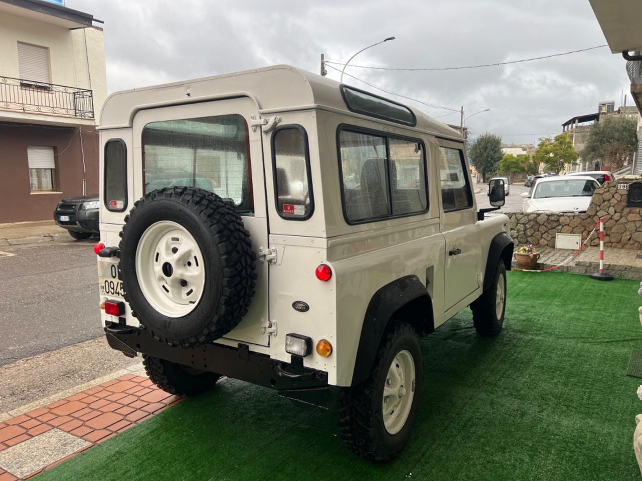 Land Rover Defender 90 2.5 Tdi CORTO 7 POSTI