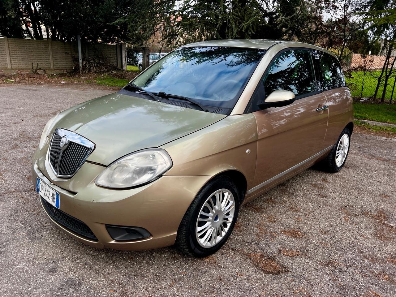 Lancia Ypsilon 1.4 Platino