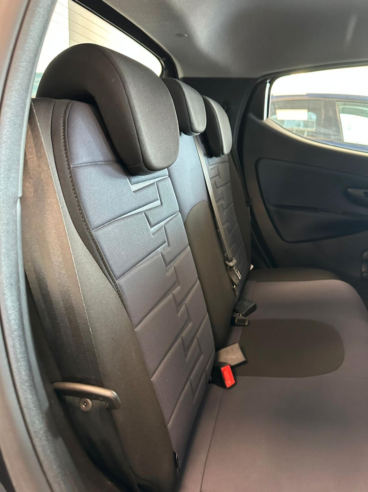 Lancia Ypsilon 1.0 FireFly 5 porte S&S Hybrid Platino