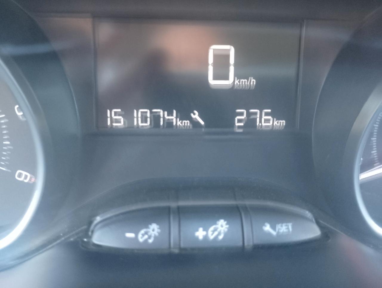 Peugeot 2008 BlueHDi 100 S&S Allure