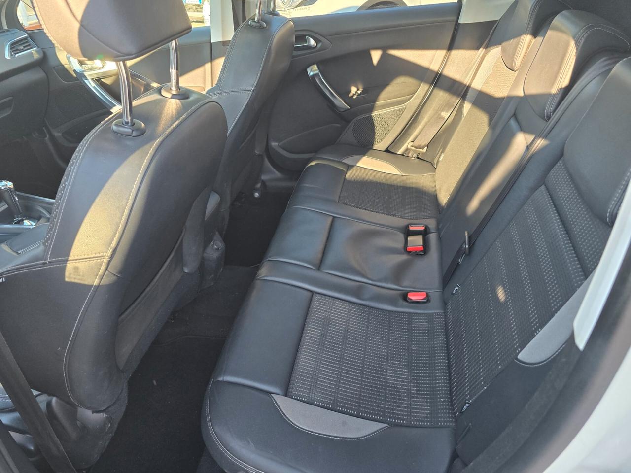 Peugeot 2008 1.6 e-HDi 92 CV Stop&Start Allure