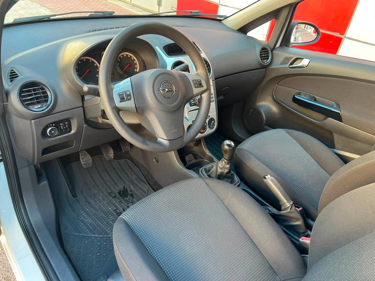 Opel Corsa 1.2 3 porte Selection