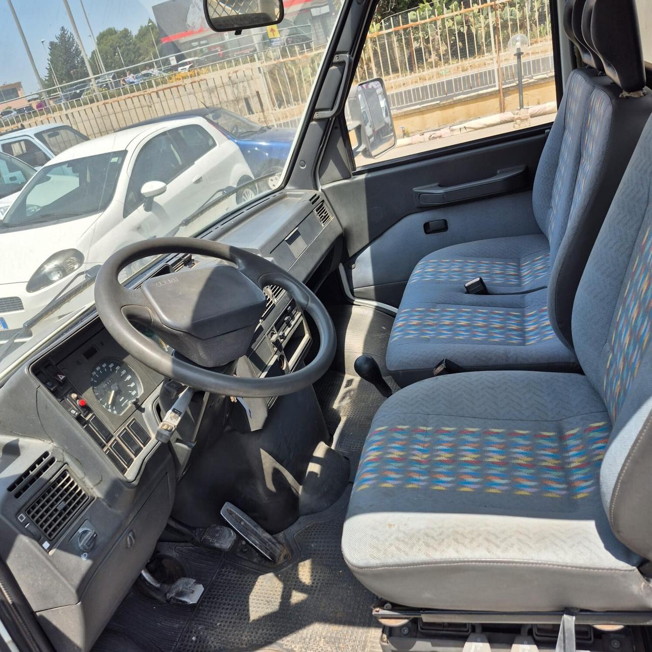 Iveco Daily con cassone fisso