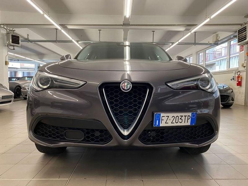 Alfa Romeo Stelvio 2.0 Turbo 200 CV AT8 Q4 Business