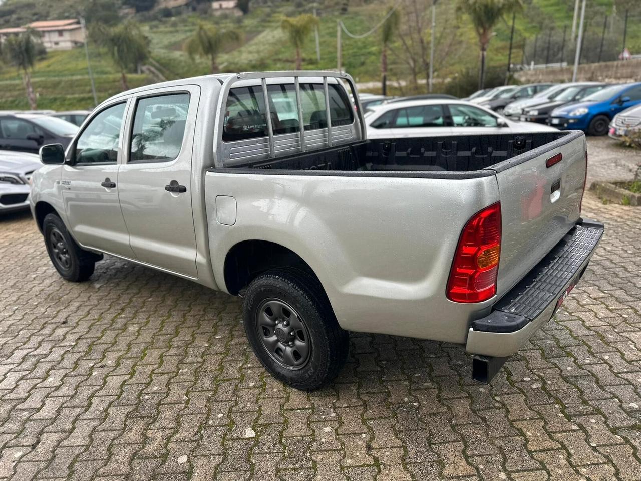 Toyota Hilux 2.5 D-4D 4WD 4p. Double Cab DLX