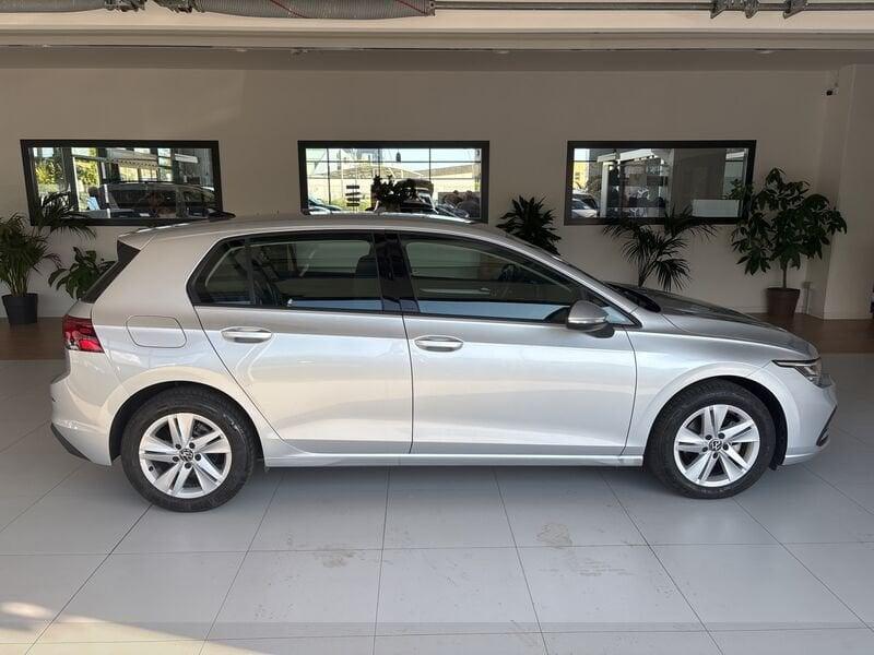 Volkswagen Golf 8 2.0 TDI SCR LIFE DSG 115 CV