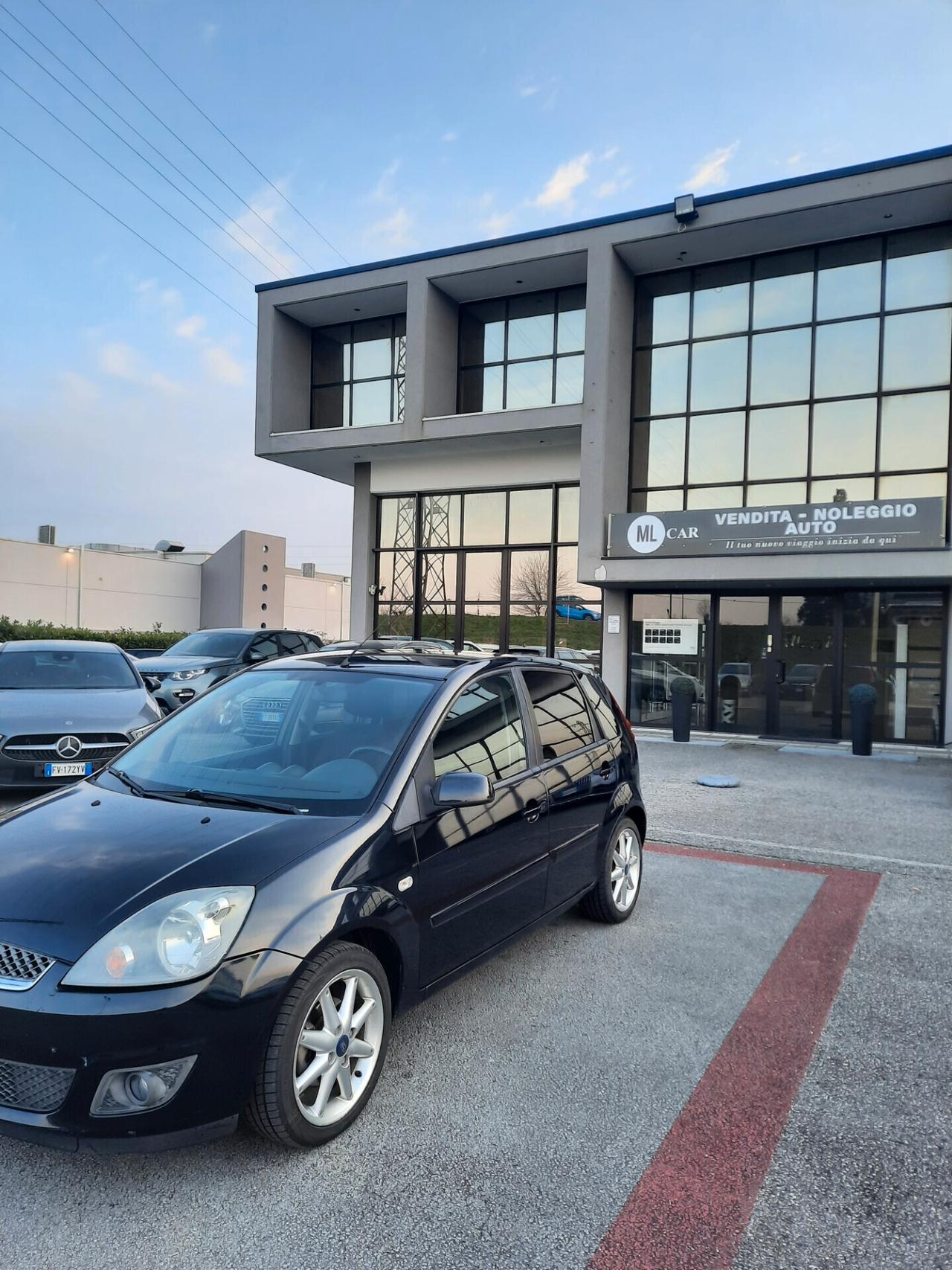 Ford Fiesta 1.4 TDCi 5p. Ghia UNICO.PRO