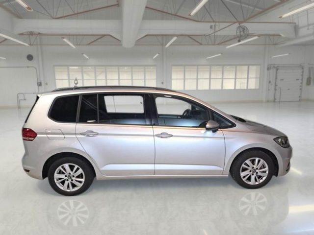 VOLKSWAGEN Touran 2.0 TDI 150 CV DSG Business BlueMotion