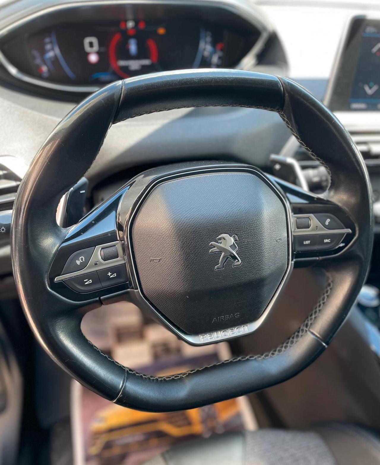 Peugeot 3008 BlueHDi 130 EAT8 ALLURE