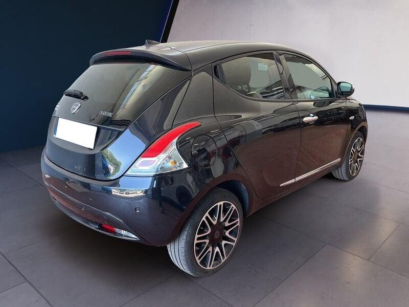 Lancia Ypsilon III 2021 1.0 firefly hybrid Gold s&s 70cv