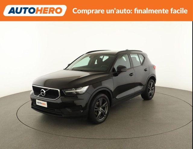 VOLVO XC40 T2 Momentum Pro