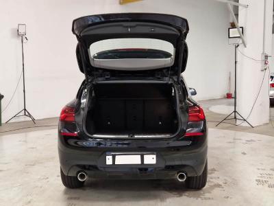 BMW X2 sdrive18d Business X