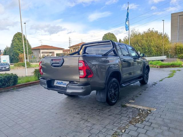 TOYOTA Hilux 2.8 D A/T 4WD 4 porte Double Cab Invincible