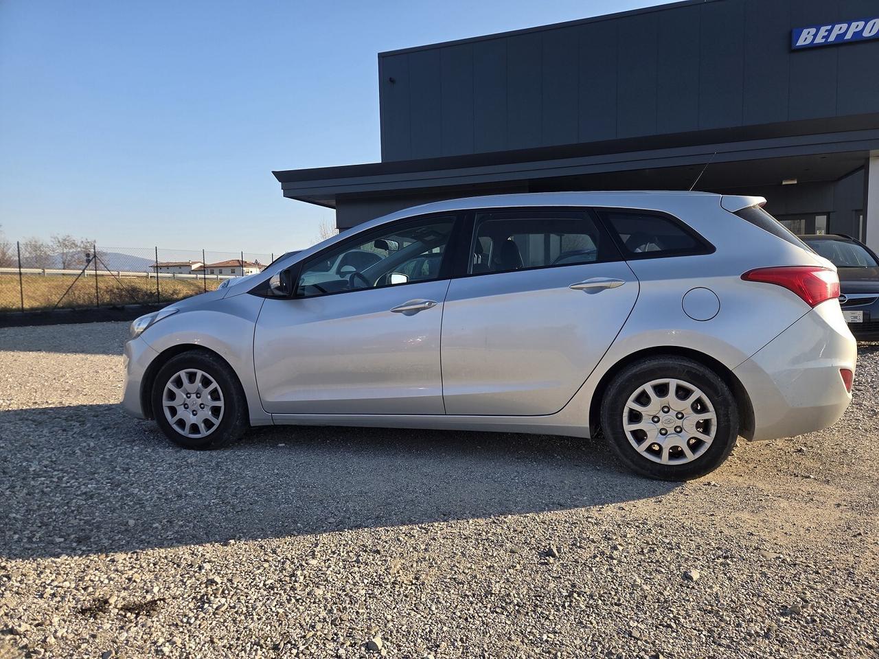 HYUNDAI I30 1.6DIESEL 81KW DEL 2013