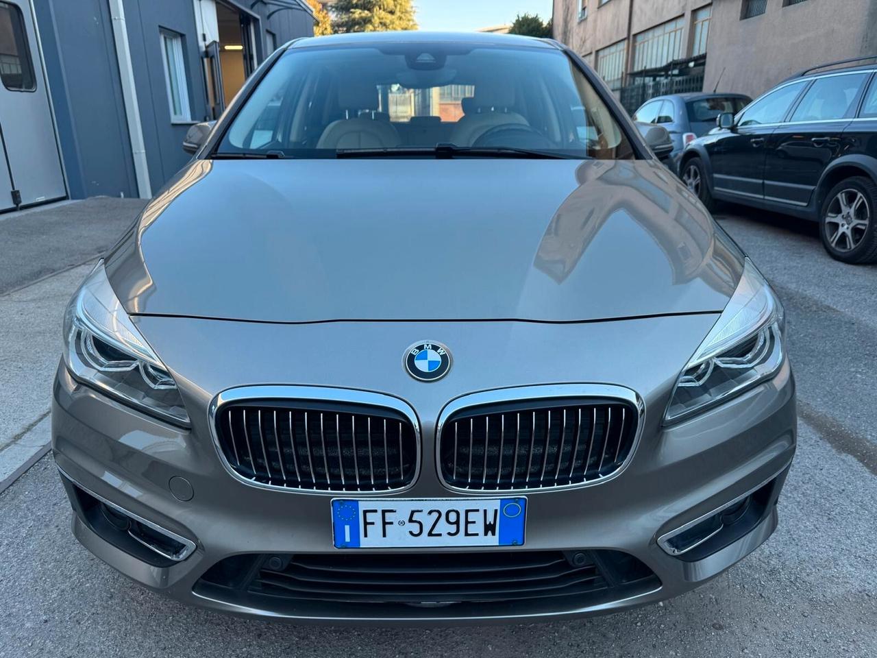 Bmw 2er Active Tourer 218d Active Tourer Luxury *EURO6*NAVI*PELLE