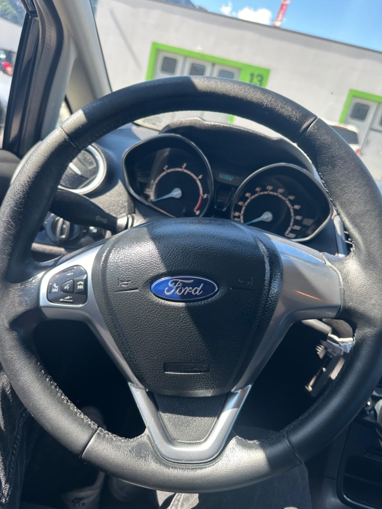 Ford Fiesta 1.5 TDCi 75CV 5 porte Titanium
