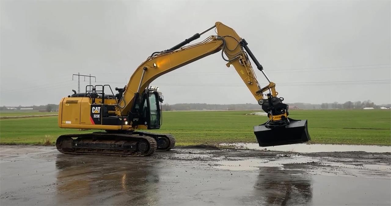 Caterpillar 323EL