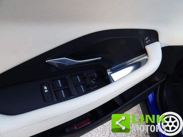 JAGUAR E-Pace 2.0 AWD aut. R-Dynamic S