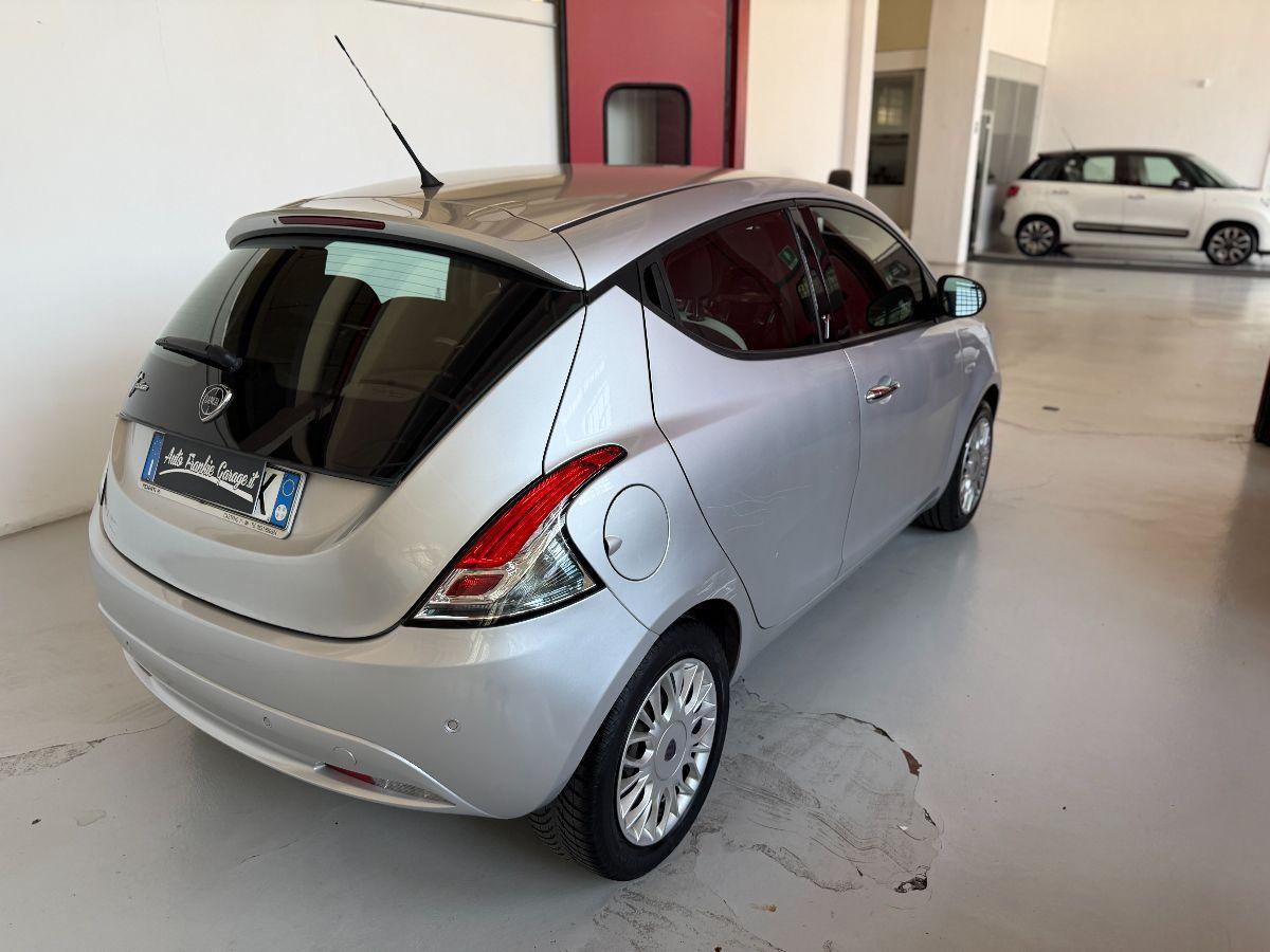 LANCIA - Ypsilon - 1.2 69 CV 5p. Platinum