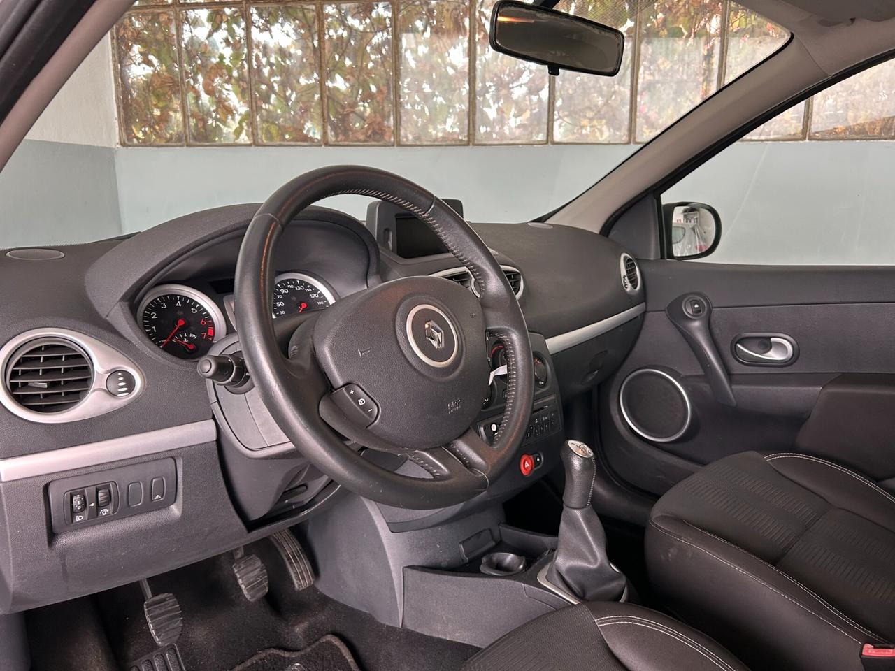 Renault Clio 1.2 16V 5 porte Dynamique