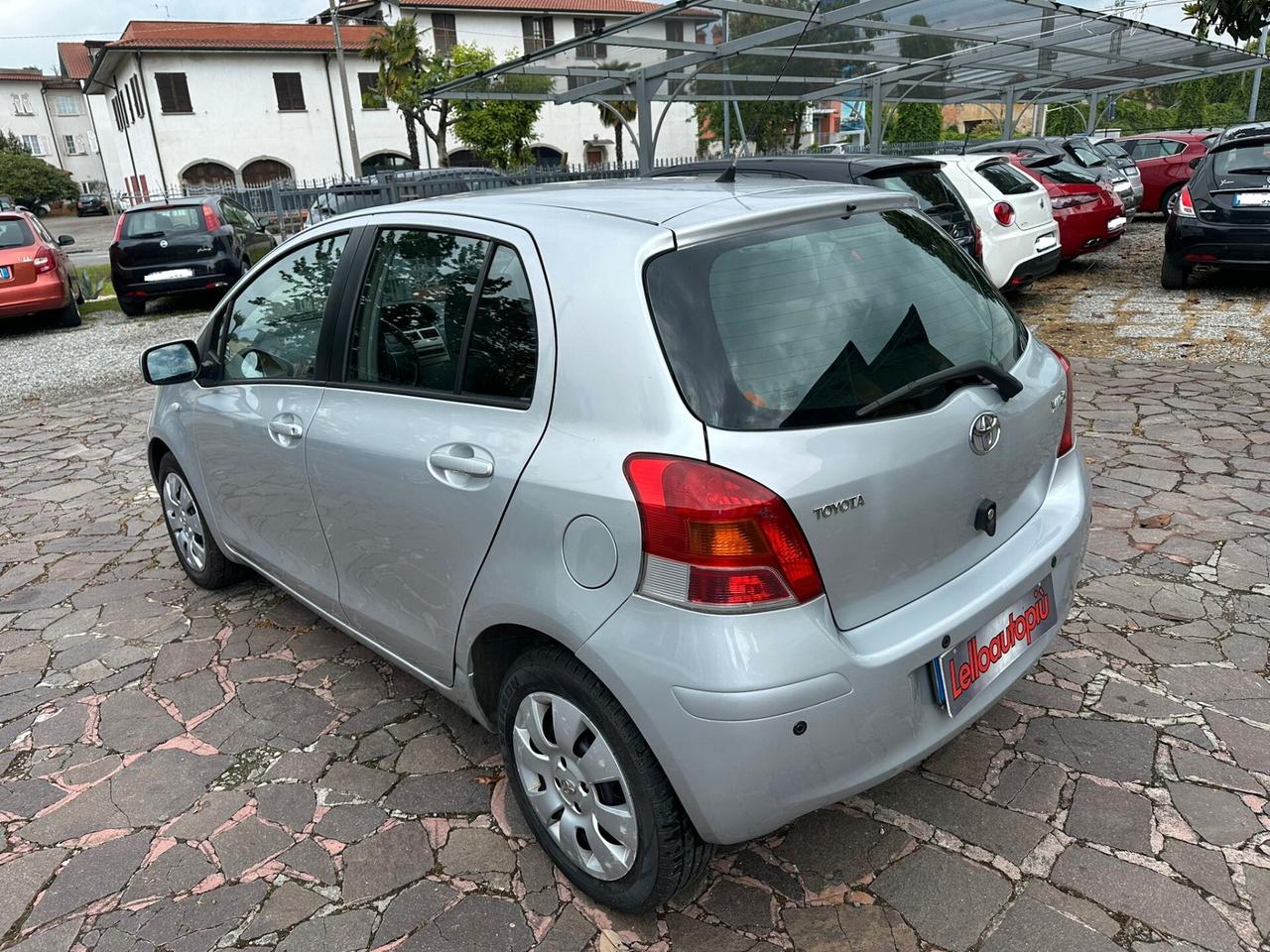 Toyota Yaris 1.0 5 porte Luxury pack