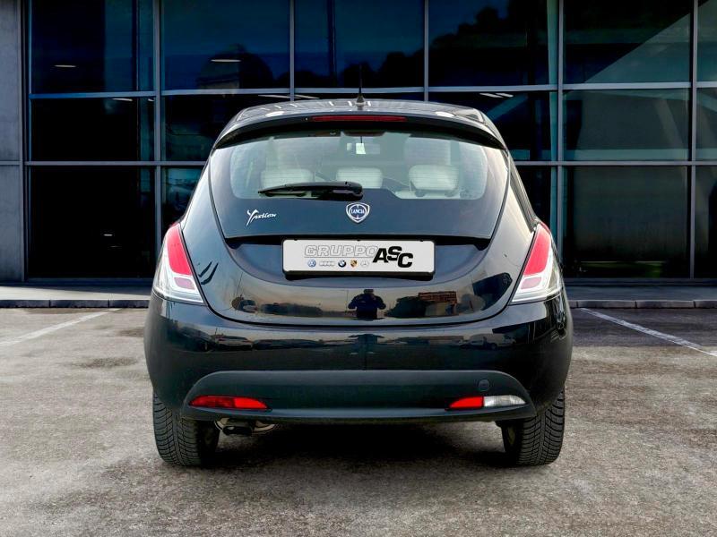 Lancia Ypsilon 5 Porte Ypsilon 1.2 8v Platinum 69cv