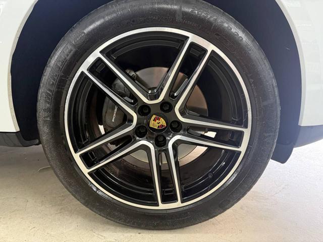 PORSCHE Macan 2.0