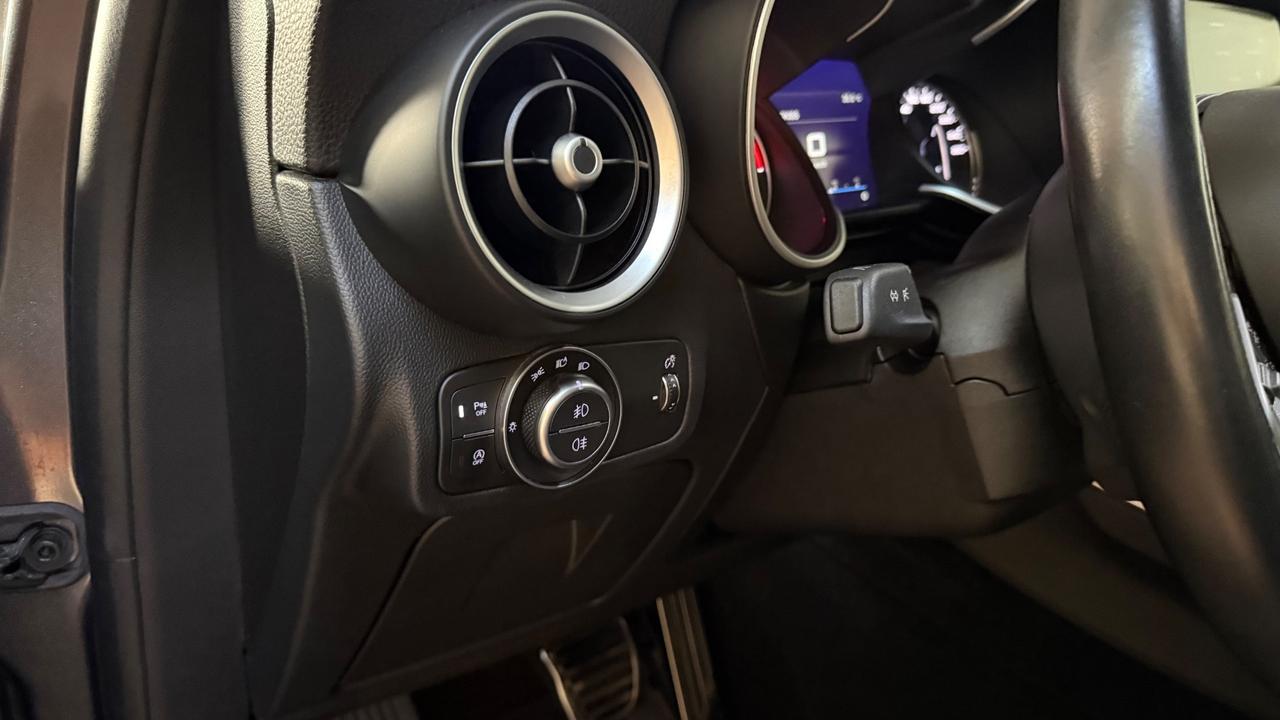 Alfa Romeo Stelvio 2.2 Turbodiesel 160 CV AT8 RWD Business