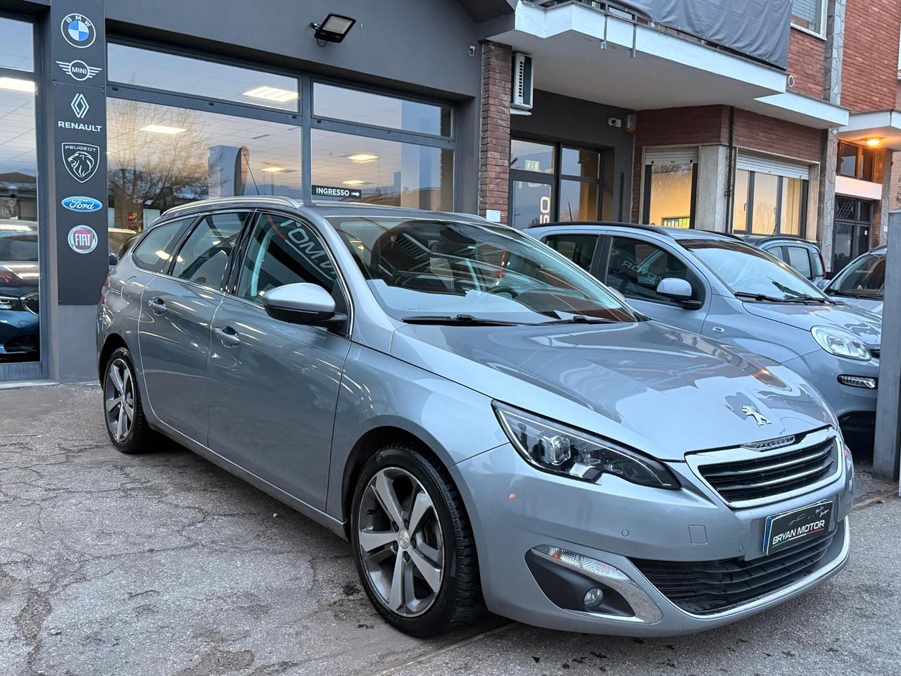 Peugeot 308 BlueHDi 120 S&S SW Allure