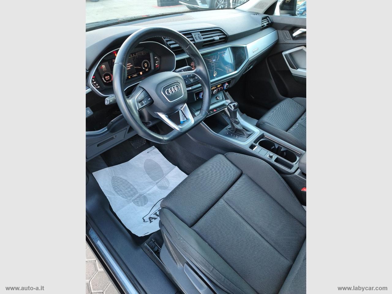 AUDI Q3 35 TDI S tronic Business Advanced