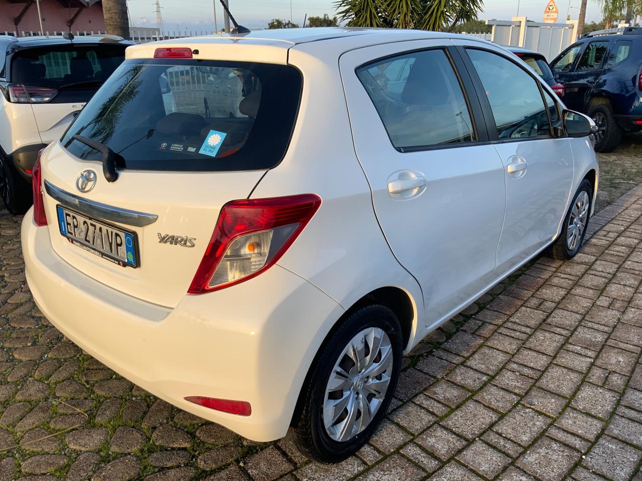 Toyota Yaris 1.0 5 porte Lounge