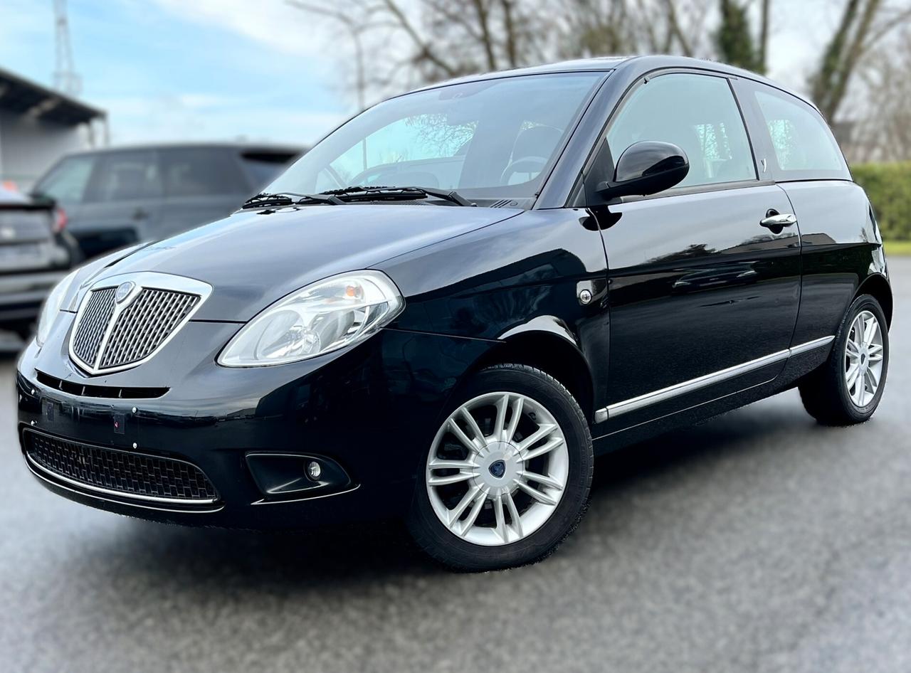 Lancia Ypsilon 1.2 69 CV Platino