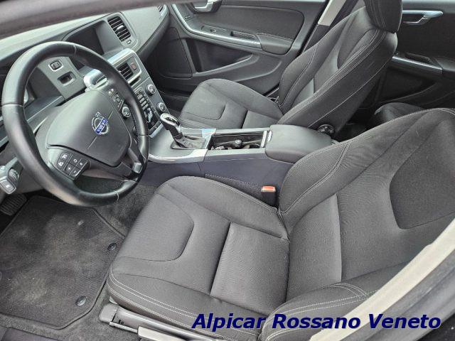 VOLVO V60 D2 1.6 Powershift Momentum