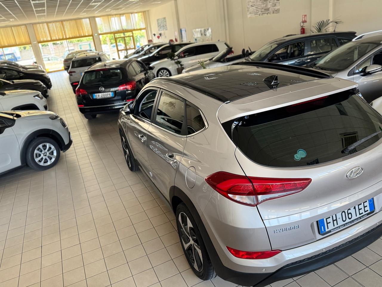 Hyundai Tucson 1.7 CRDi XPossible-FULL OPTIONAL