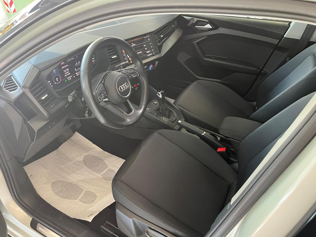 Audi A1 allstreet 30 TFSI S tronic Identity Contrast