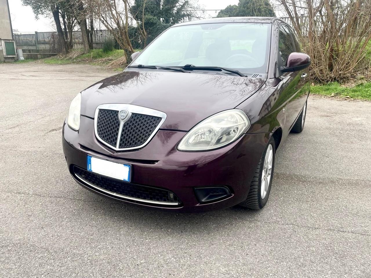 Lancia Ypsilon 1.4 Oro Ecochic GPL per Neopatentati