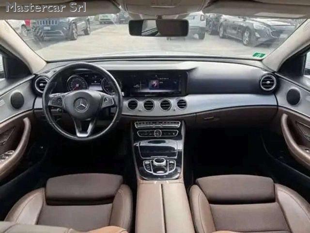 MERCEDES-BENZ E 220 d 194cv SW Sport auto Cruise Adattivo - FP040RE