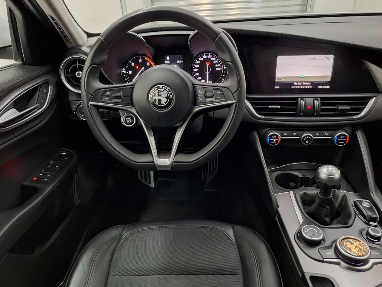 Alfa Romeo Giulia 2.2 180cv MT6 Business Sport