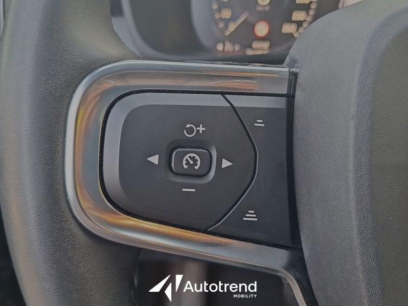 Volvo XC40 T2 129 CV Automatica NAVI LED Core