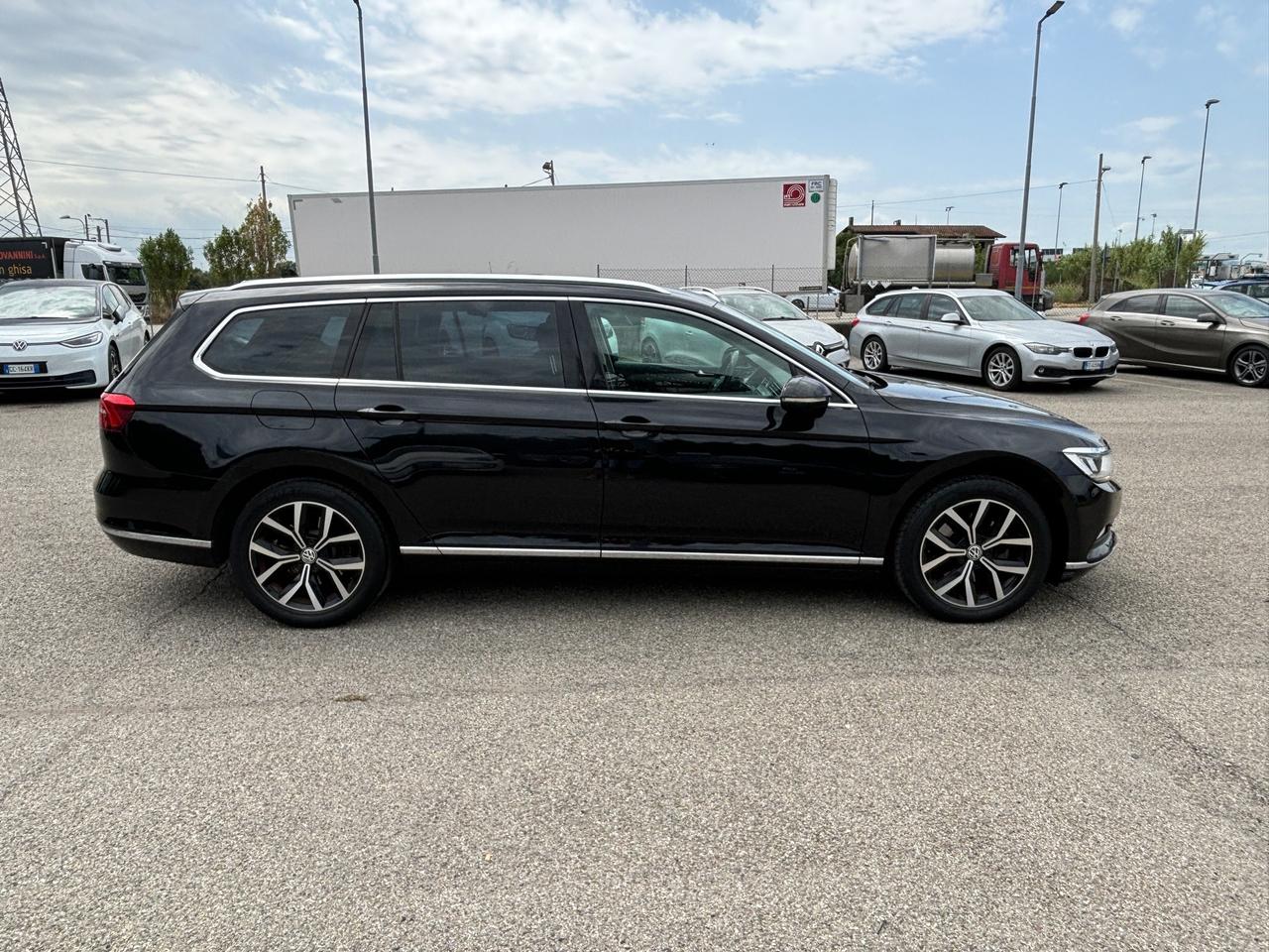 Volkswagen Passat Variant 2.0 TDI Highline BlueMotion Technology - 2015