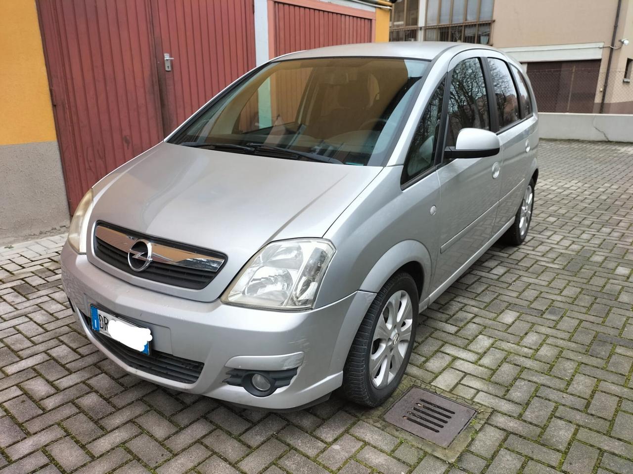 Opel Meriva 1.4 16V Cosmo OK NEOPATENTATI